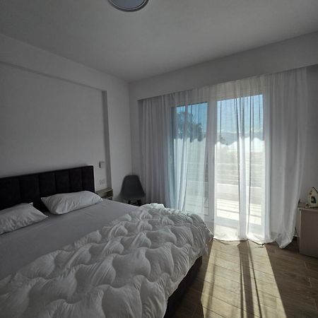 Sea & Sun Apartment Vlorë Екстериор снимка