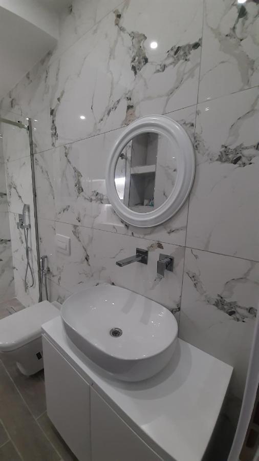 Sea & Sun Apartment Vlorë Екстериор снимка